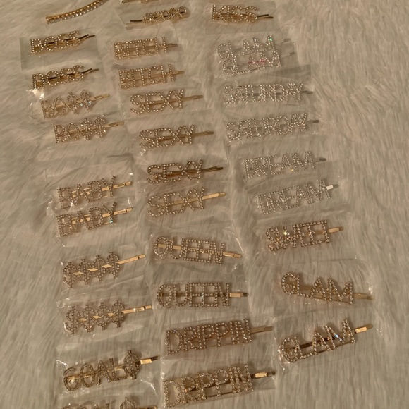 Hair Clips - Picture 1 of 1